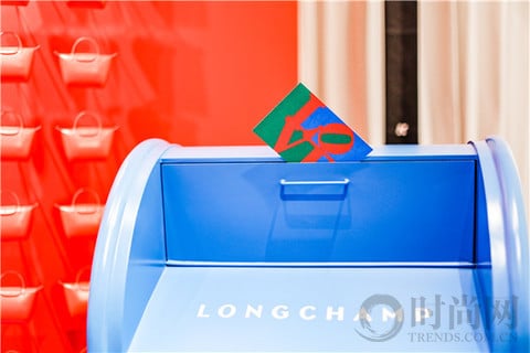 焕新经典 携爱而来  LONGCHAMP X ROBERT INDIANA 系列发布